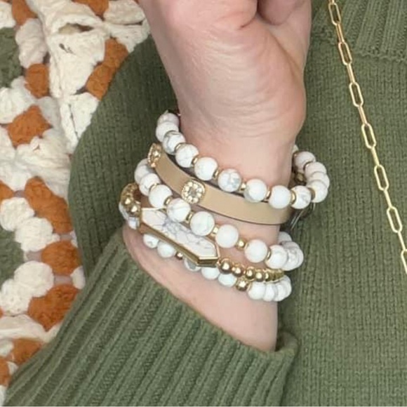 NWT VEGAN TAUPE LEATHER MERLIN BRACELET WITH BLING - Picture 5 of 13